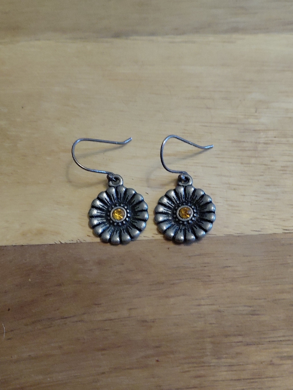 Vintage-Style Sunflower Drop Earrings with Amber Center - Unbranded